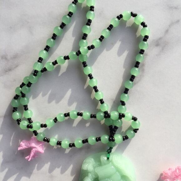 Genuine Malaysian Jade Sailing Boat Necklace. - Picture 7 of 8